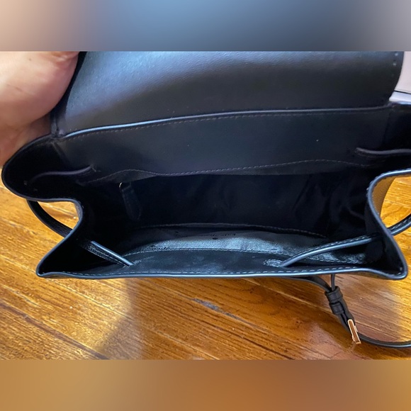 Kate Spade Kristi Medium Flap Backpack (9in H x 10in L - 5in W) [LIKE NEW] - Picture 6 of 9